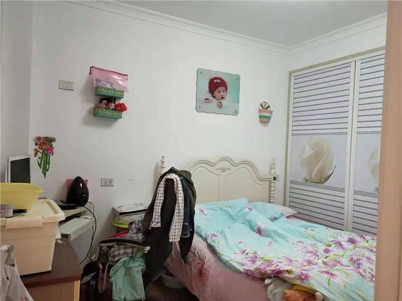 沔中对面红树湾满二精装电梯房过户方便中间楼层看房方便