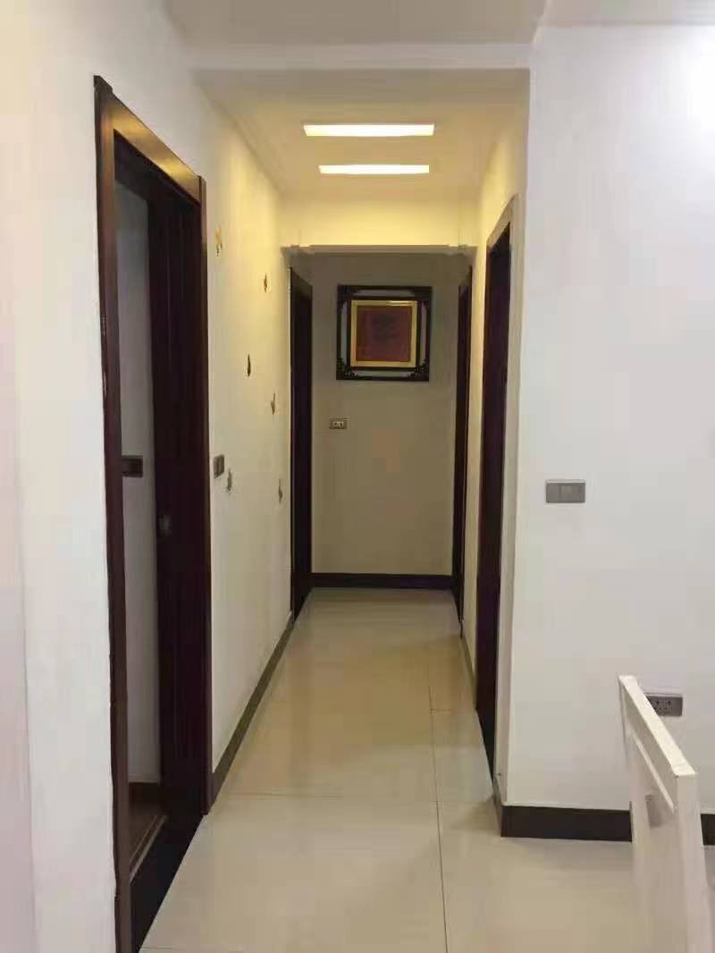 城南好房6字开头138平精装大三房