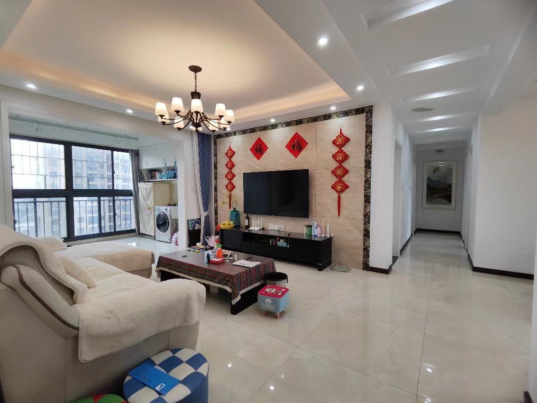 翰林公馆.精装三房两卫.证件满二.看房方便