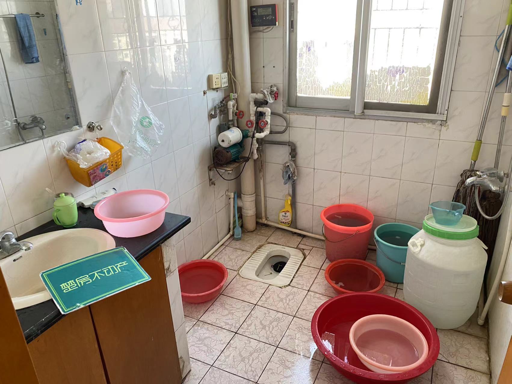 沔中宿舍精装大三房周边配套设施齐全业主诚心出售