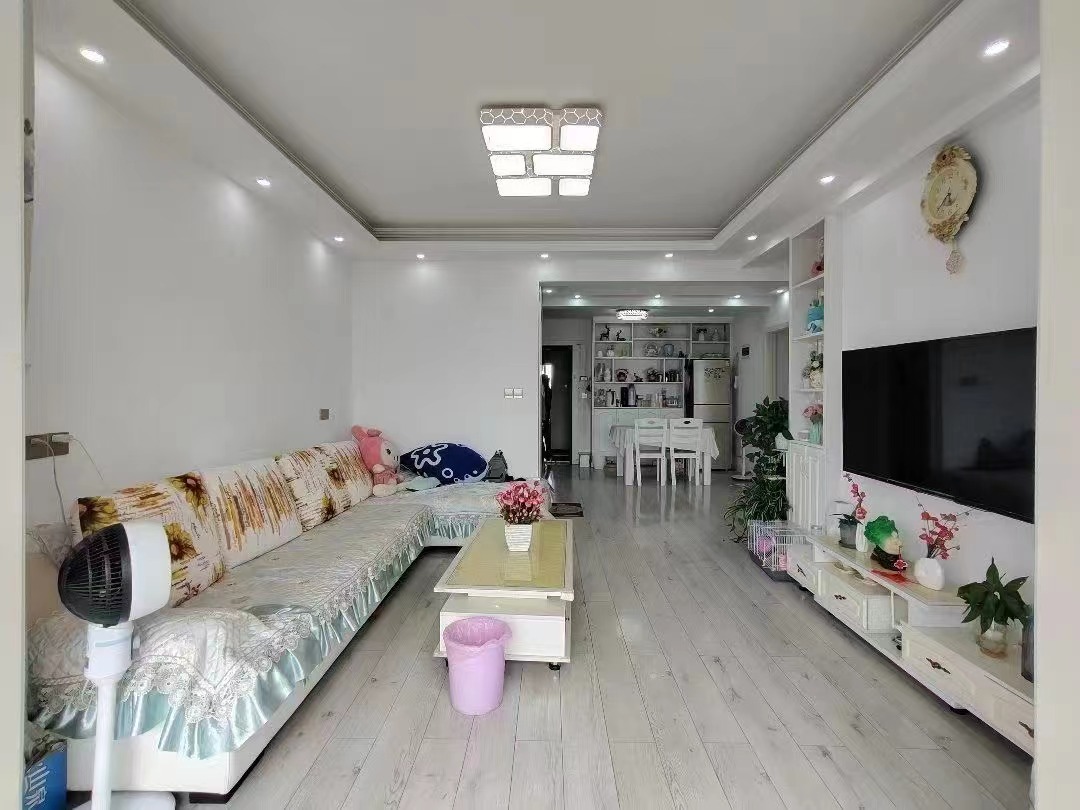 降价了，城南好地段， 天诚缘，精装三房，电梯好楼层21楼，成色新，证满五