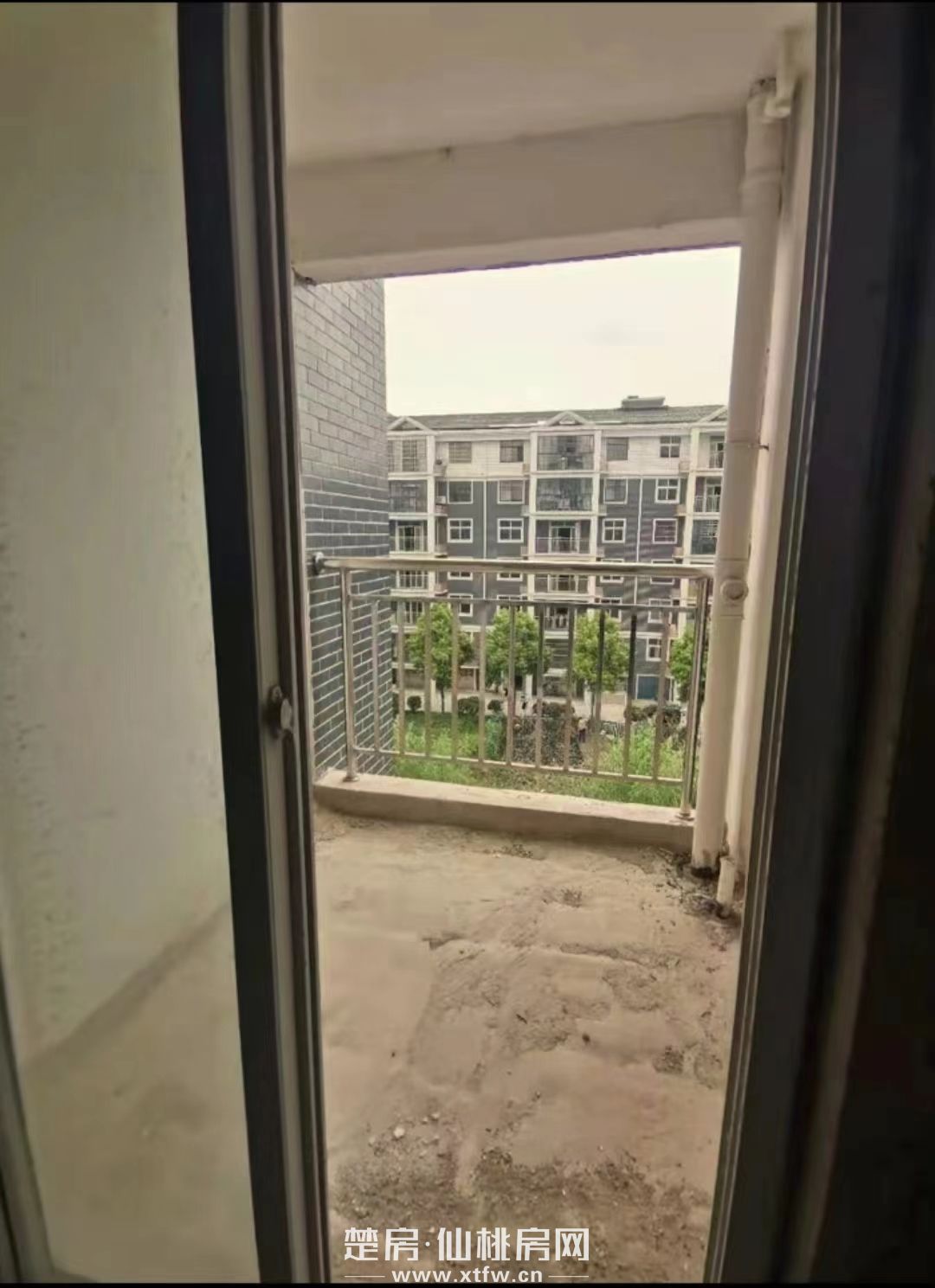 时代新区39栋房号102，离仙桃站很近，离仙桃东出站口很方便，有很大的发展前景....