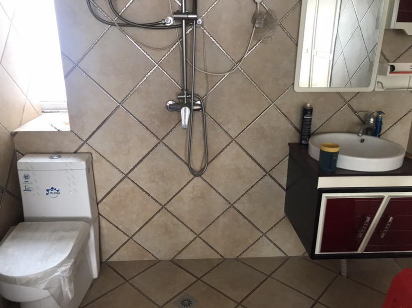 福星城精装三室两厅两卫，120平，证满2