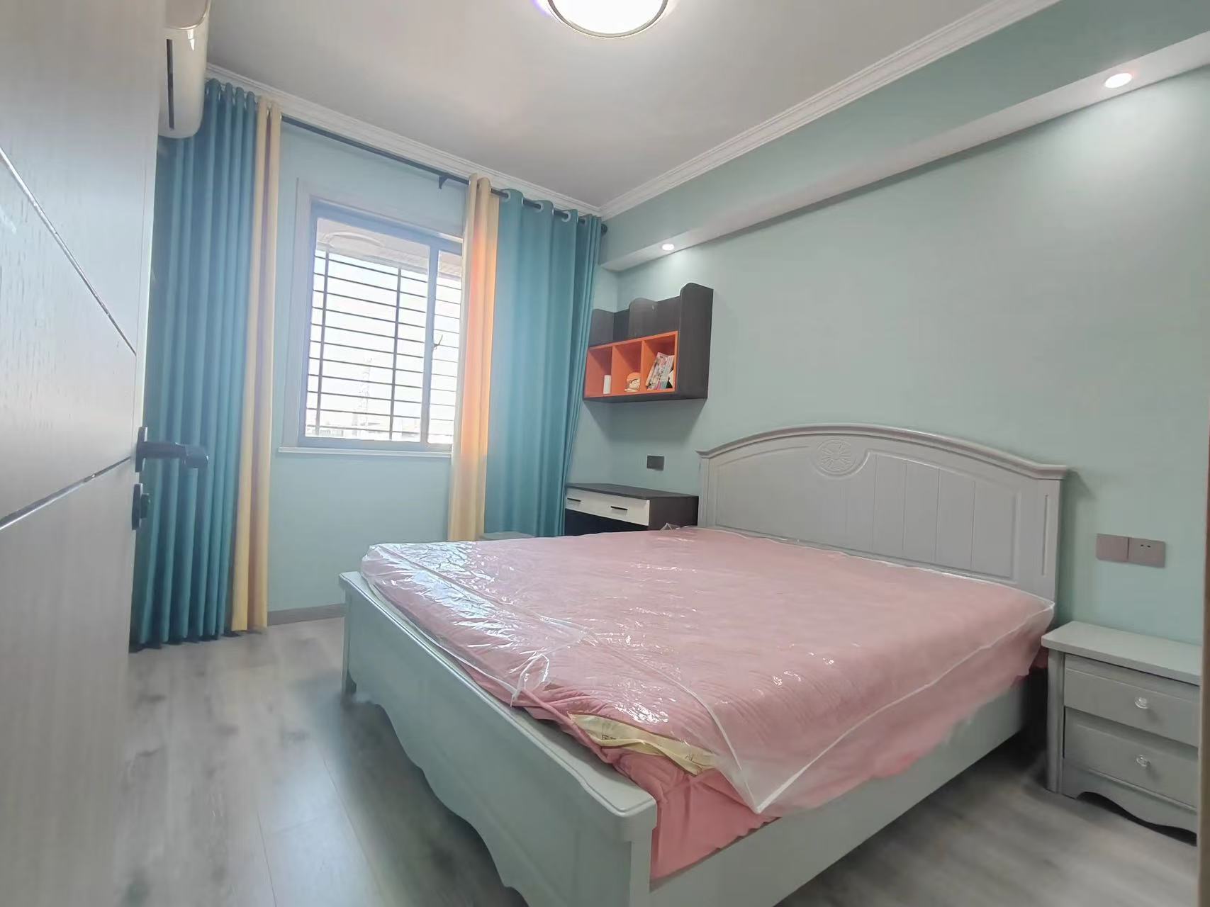 城南，御台公馆，东边户，基本未住，成色新，单价5300，证满二