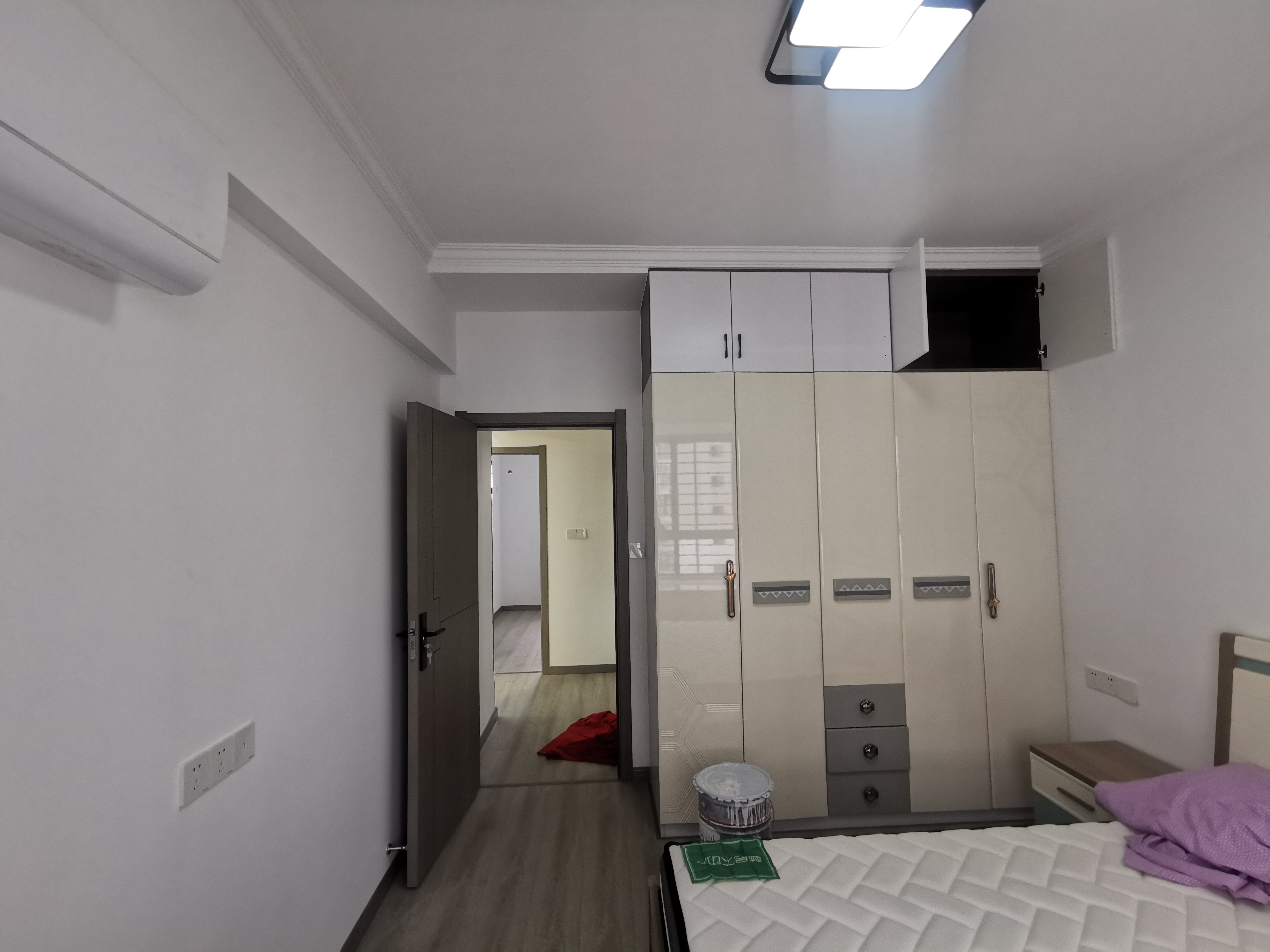 水云间大型社区阳光充足精装楼简约大气的江景房