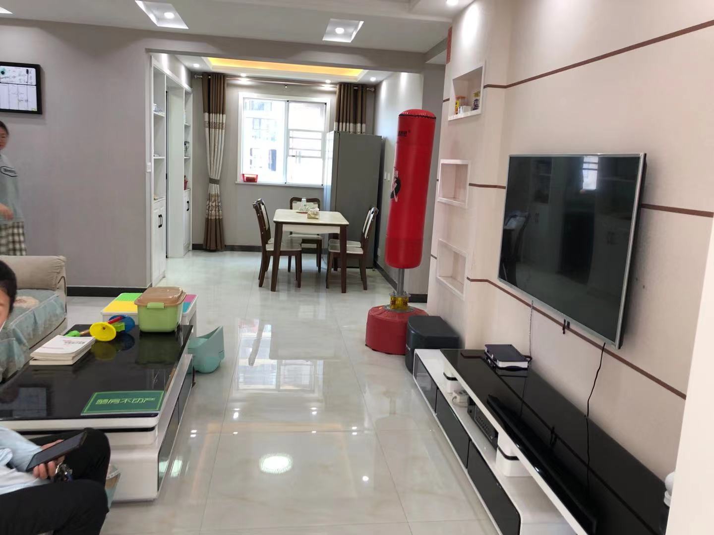 满庭春 精装三房 看房方便 南北通透 上学不用愁