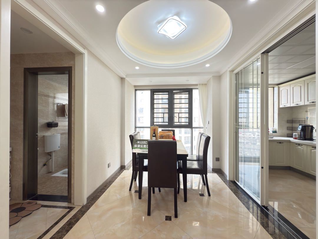 捡漏，城南，南国明珠，南北双阳台，精装四房，单价5200，证满二，好楼层10楼