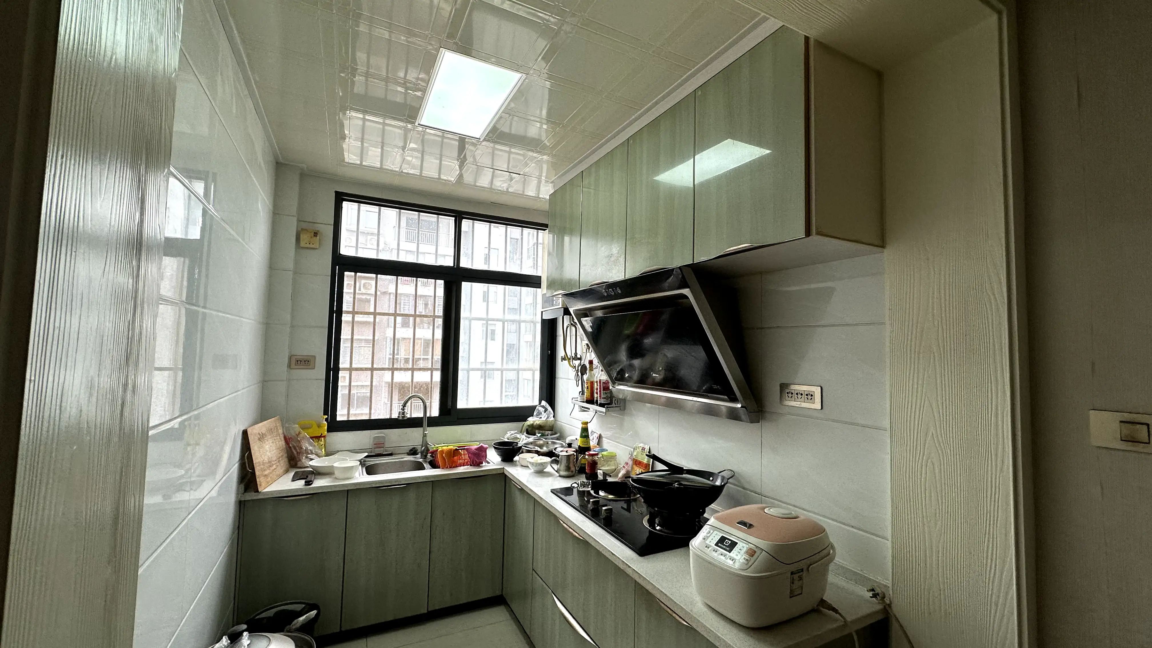 捡漏，城南，精装电梯房，精装三房，好楼层，亏本出售