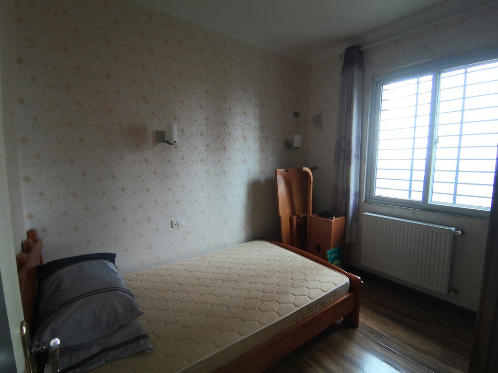 翰林公馆好房出租精装两房全屋复合地板实木家具暖气片家电齐全拎包入住