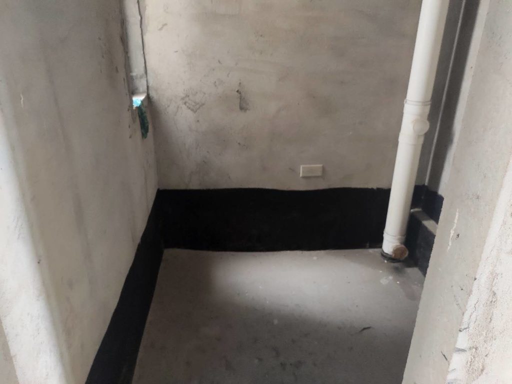 城西仙桃 附近锦绣江山瑞园毛坯三房南北通透公园式的小区环境好