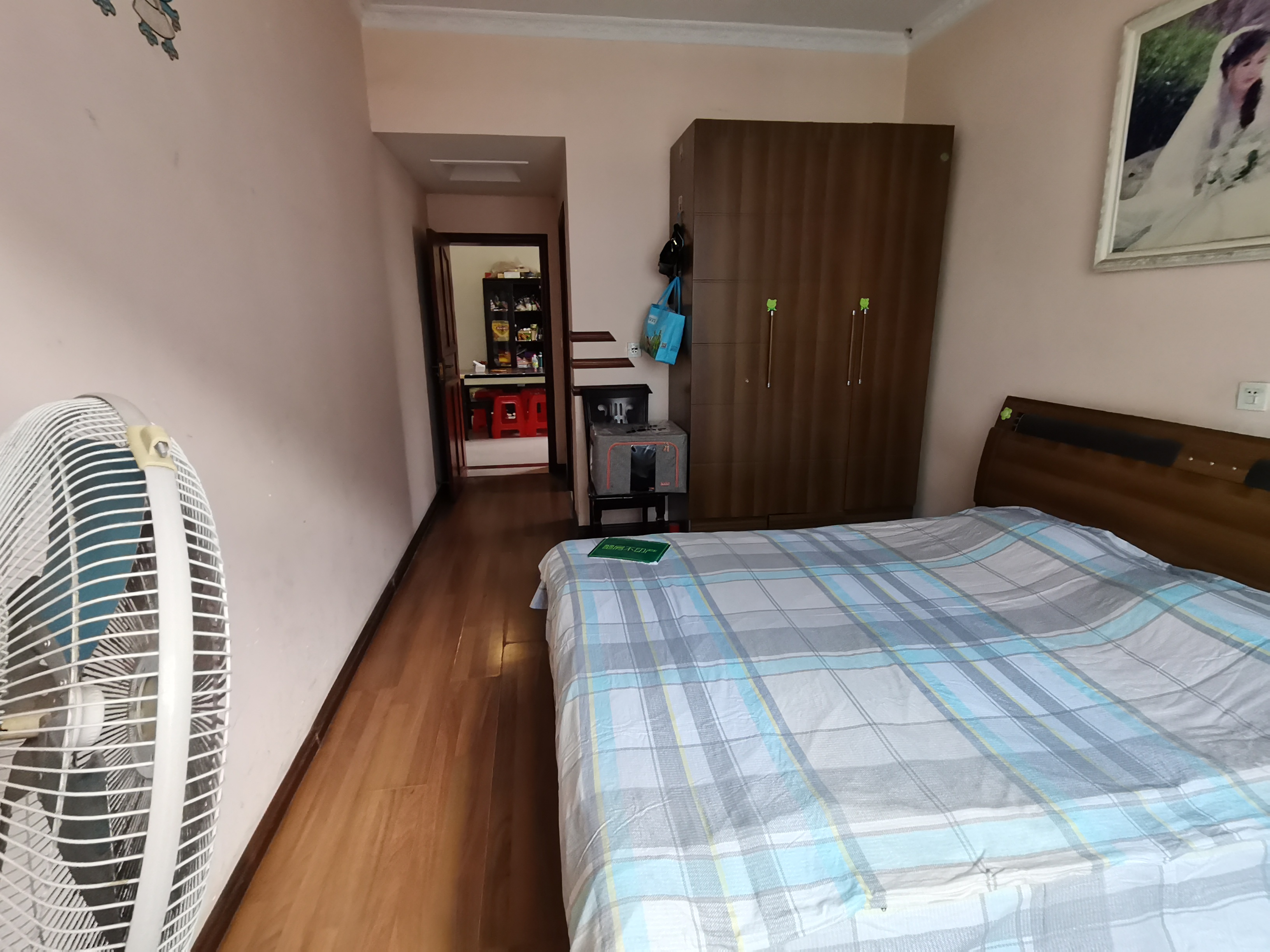 干河社区卫生服务宿舍精装四房中间楼层房东诚意出售