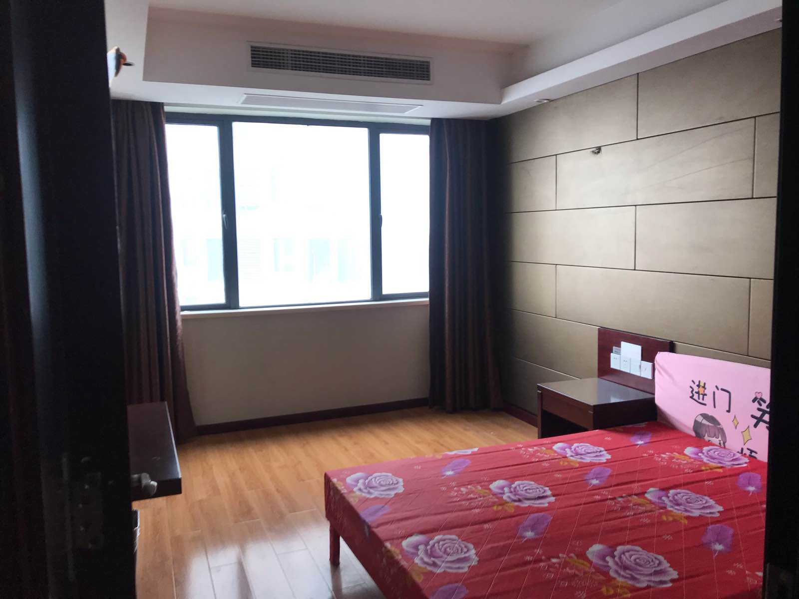 凯宾斯国际大酒店精装2房诚心出售