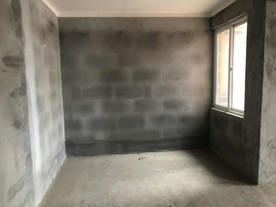 碧桂园旁，现代明珠新城，全新毛坯，诚意出售，看房有钥匙