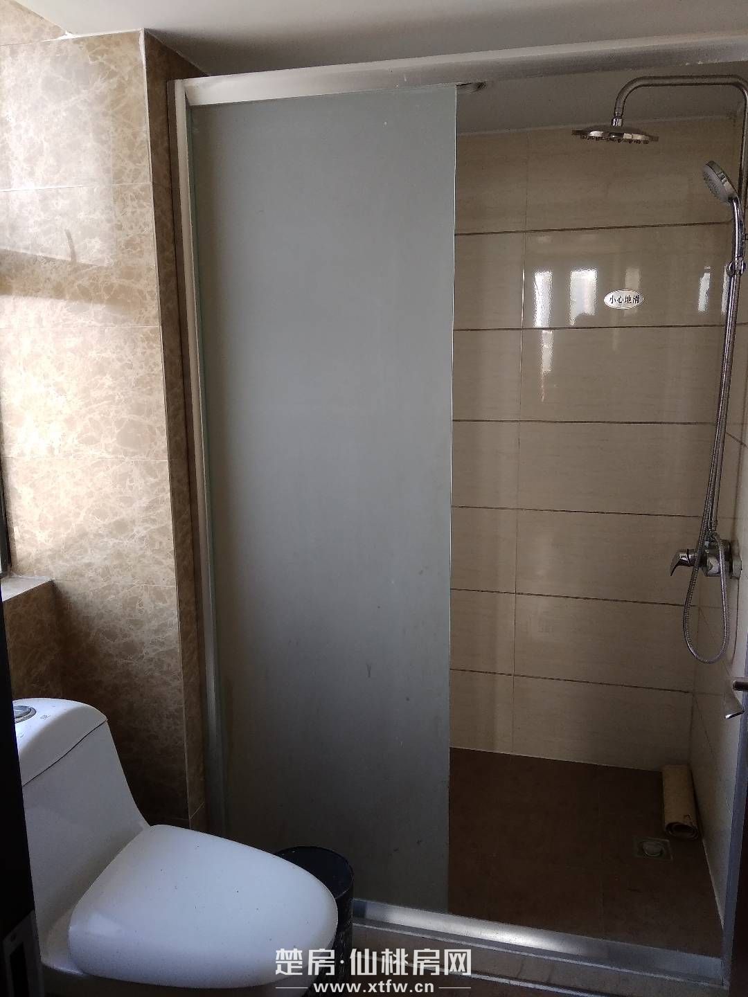 凯宾斯 出售， 城区，精装不到1年，单价4000，家电齐全拎包入住！欢迎 看房