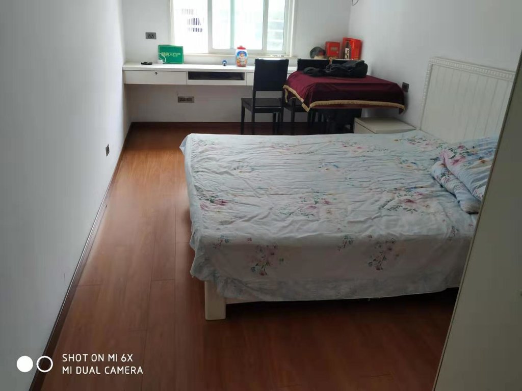 丝宝中学旁鸣宇锦城大四房精装修诚意出售