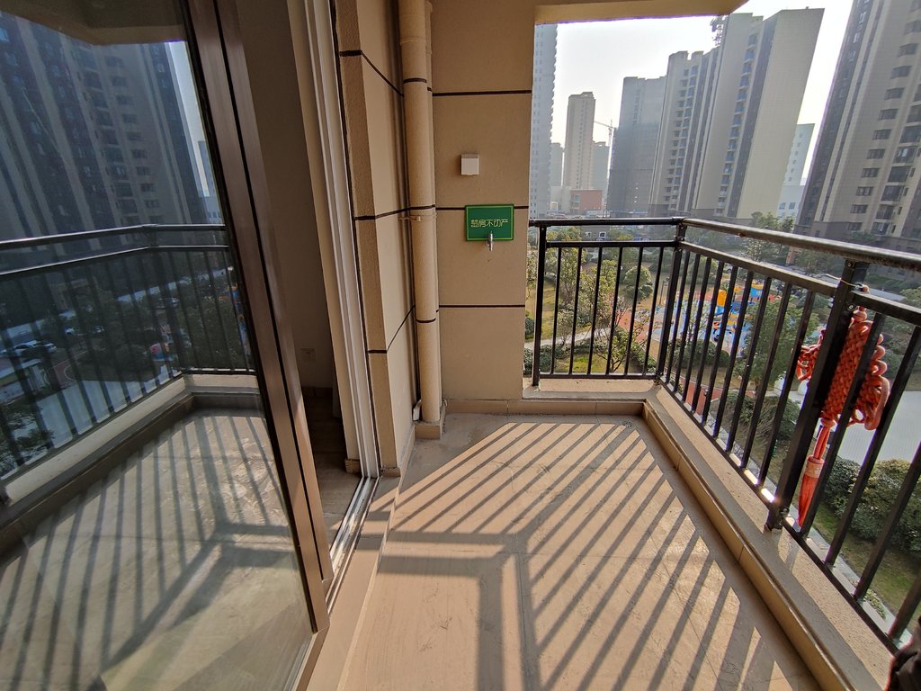 碧桂园精装小三房看房方便