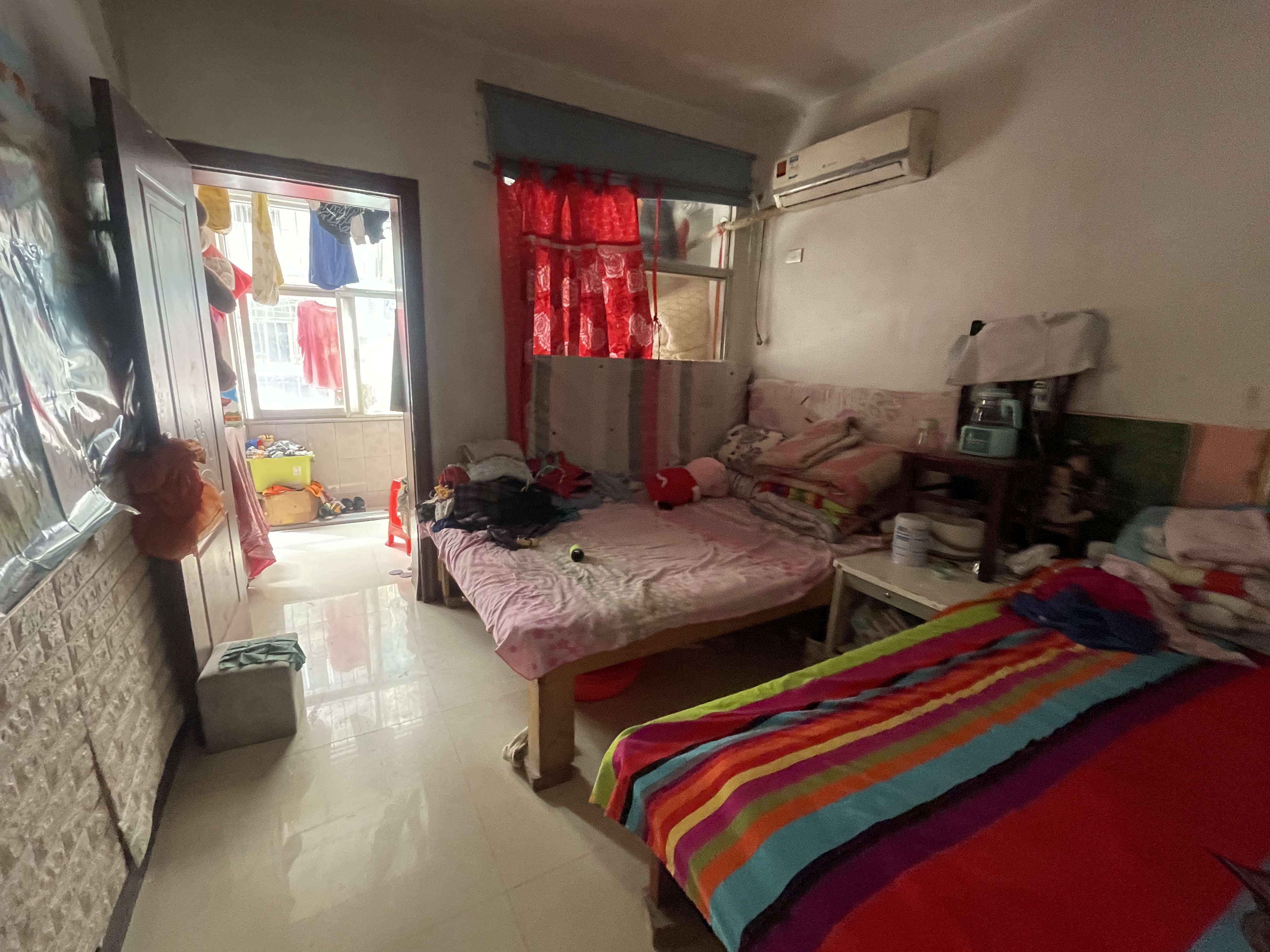 老电视台宿舍.老城区.四中附近.步梯1楼.拎包入住.南北通透.诚意出售