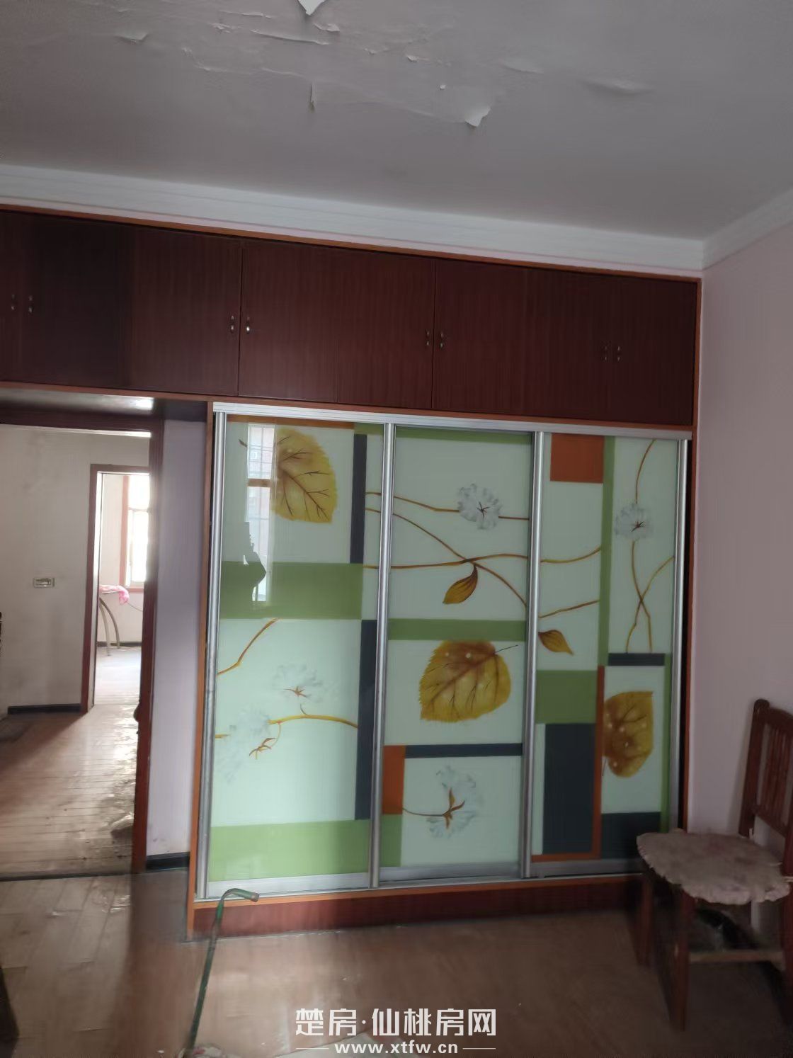 大洪小区大洪路西一巷仙桃中学三层私房，可开厂房电商办公，可以做门面，车可以停屋内或门口，中介勿扰！