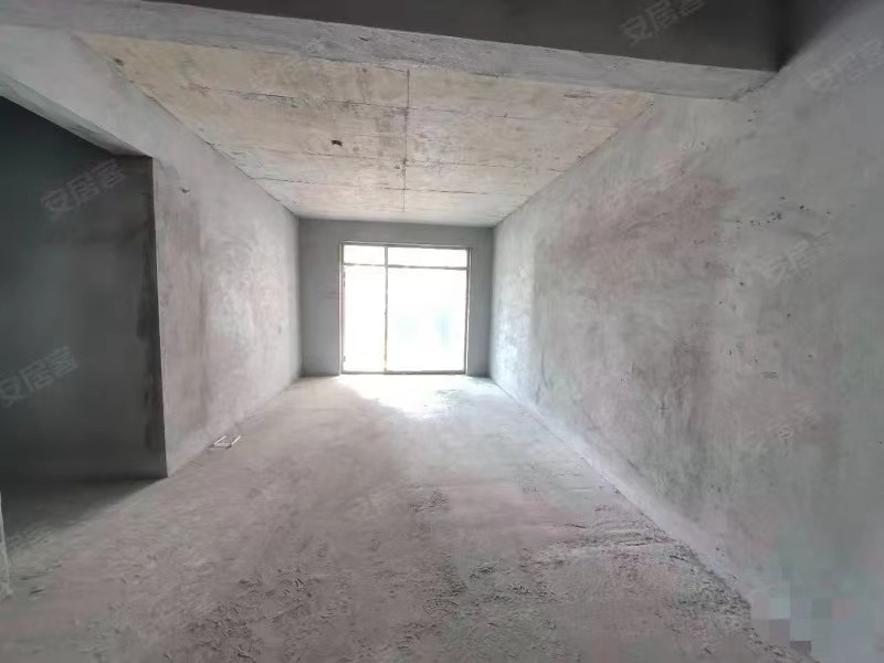 309？急售亏本出，蓝天新城，中间好楼层，毛坯3房，单价5000，证件满2，业主诚心出售，人车分流大小区