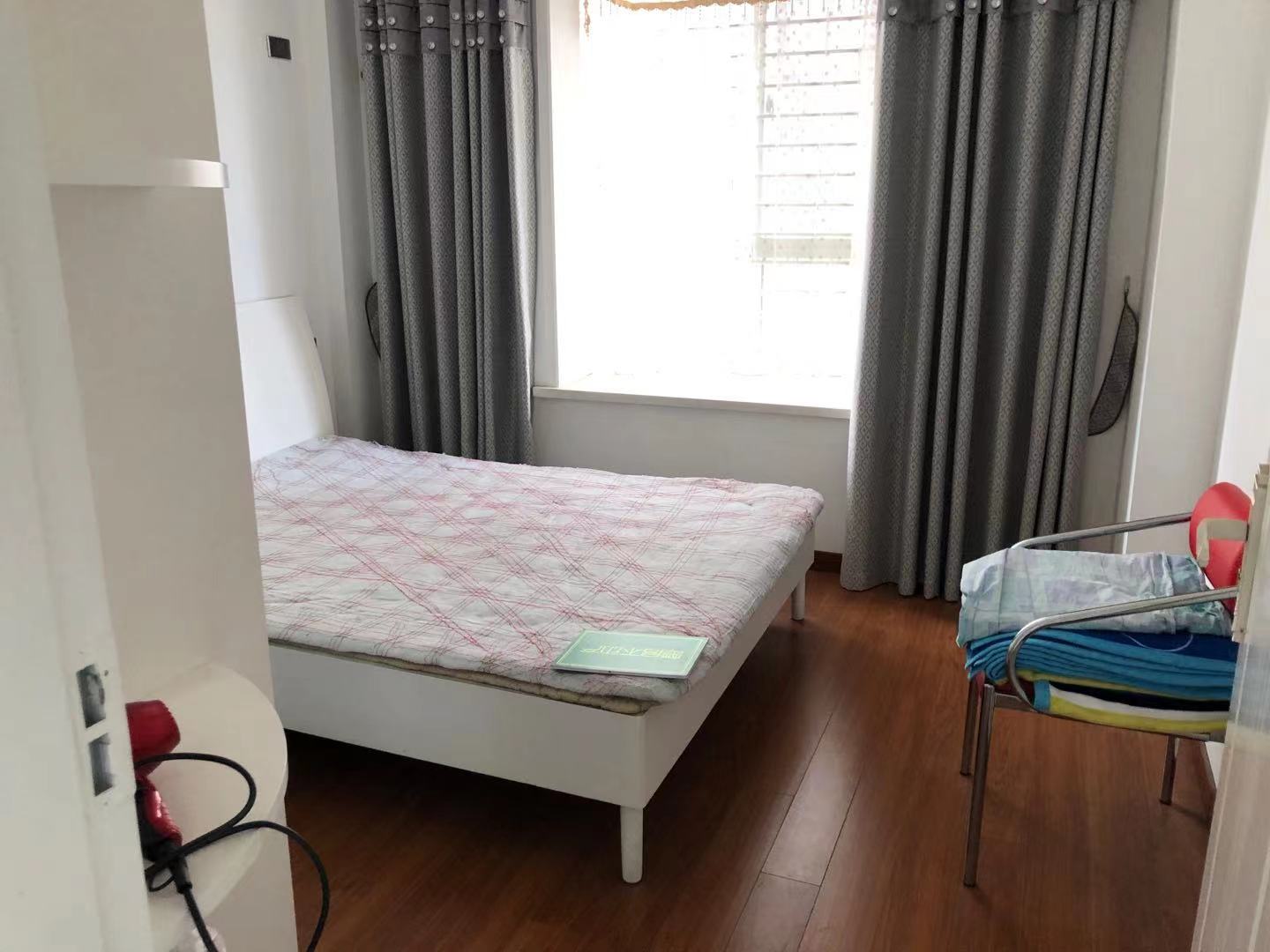 和园公馆精装三房复式楼家里成色新拎包可住周边配套齐全位置好