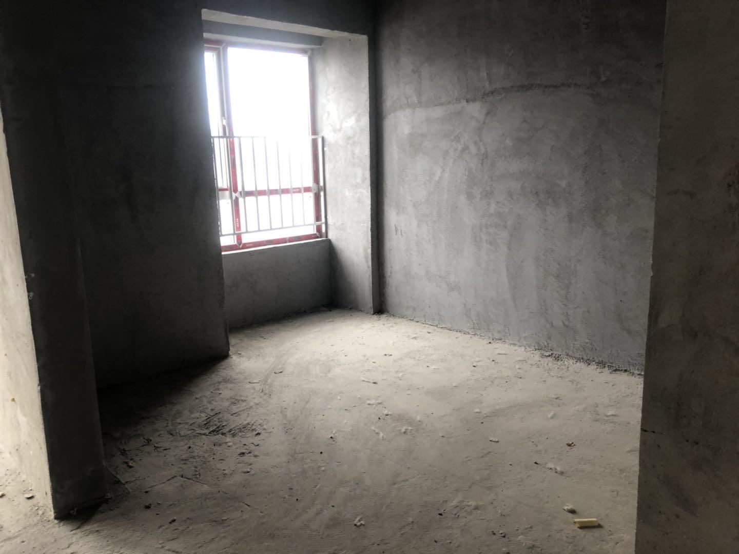 沔阳公馆毛坯三房两卫采光好户型方正 看房