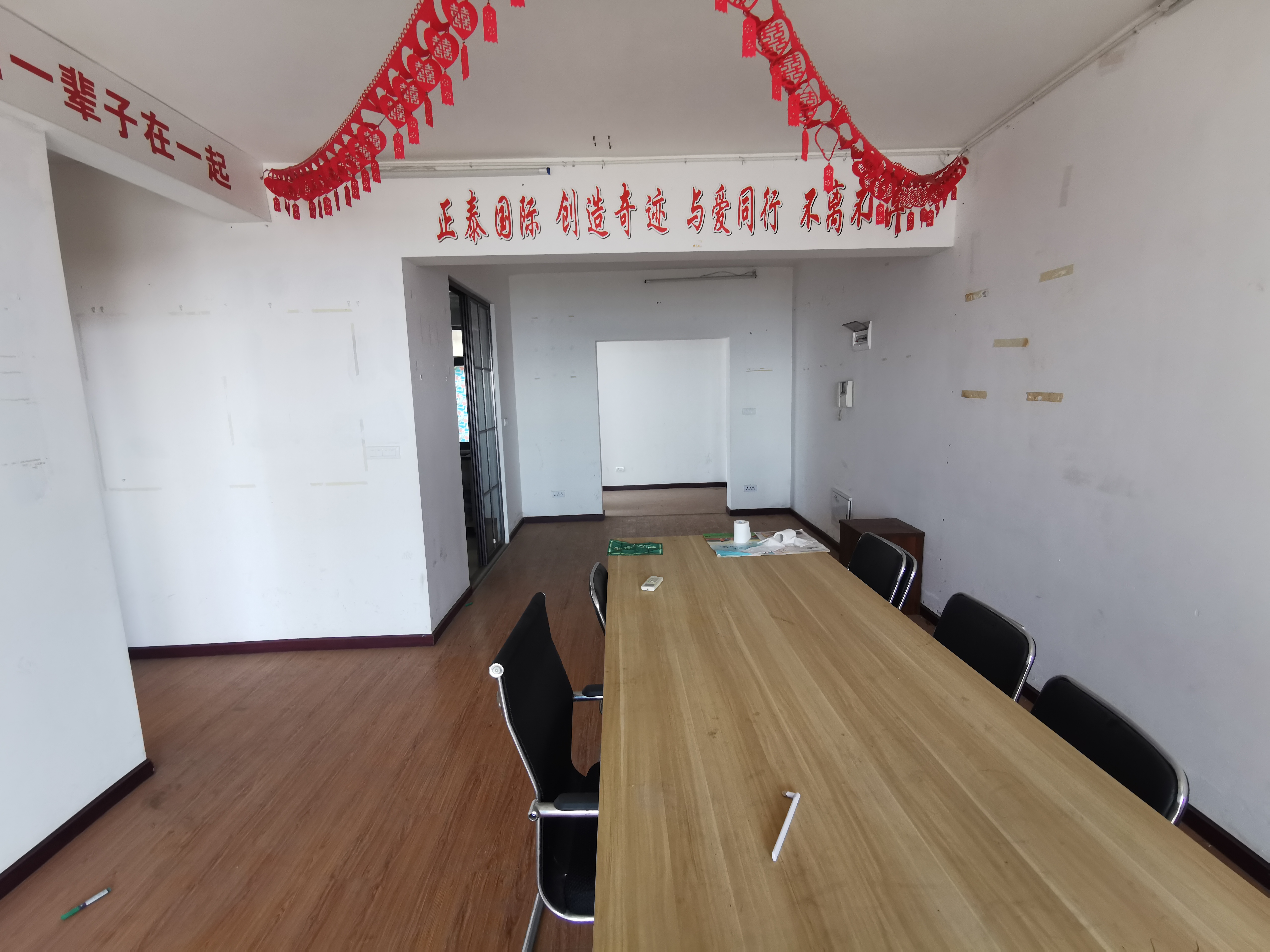 车站对面时代广场精装大三房南北通透好楼层看房方便低价出售