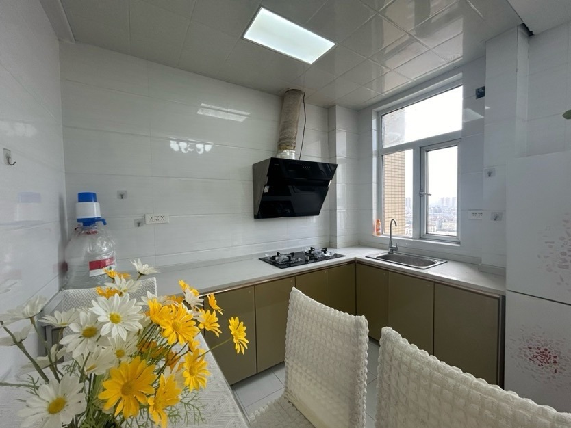 上苑一品2室2厅1卫精装修家具家电全配优价出租