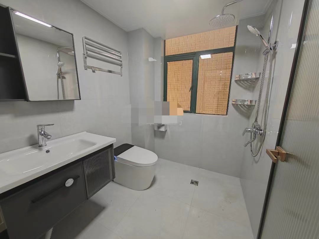 41，捡漏，新城壹号洋房，小高层，全新装修，定制酒柜皇朝家居全留下，