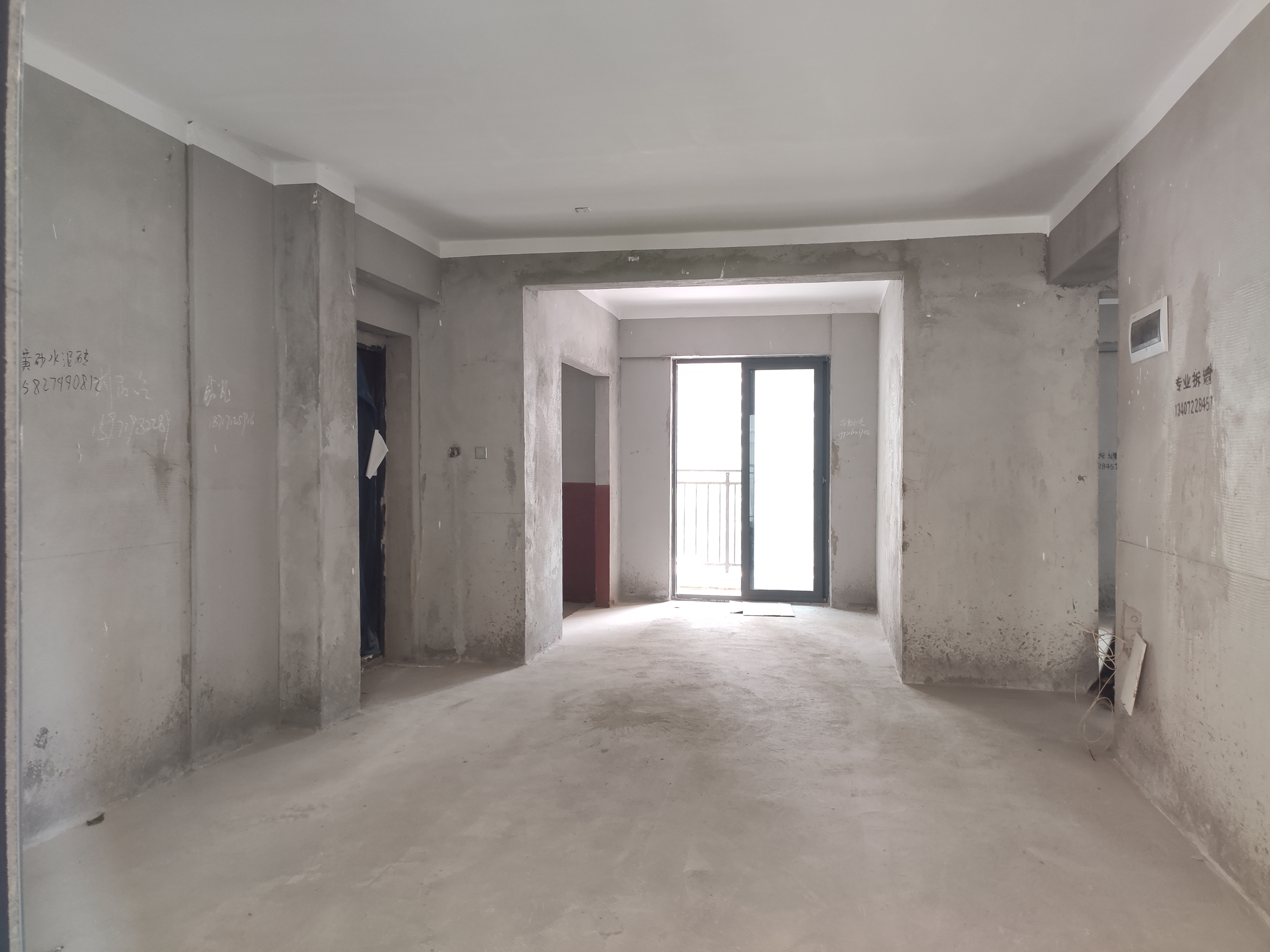 森林国际翡冷翠无遮挡毛坯四室南北通透双阳台看房方便