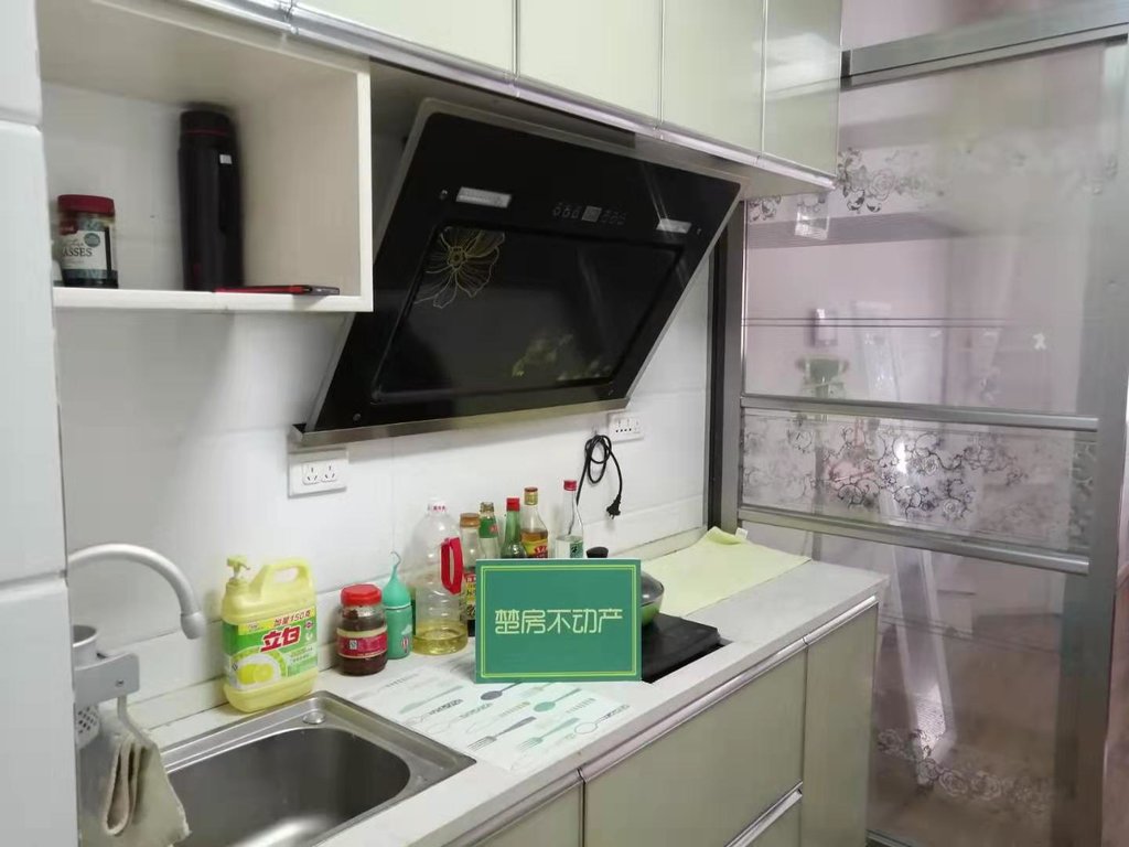 和合国际四期精装一室一厅，一中附近陪读优选，好楼层