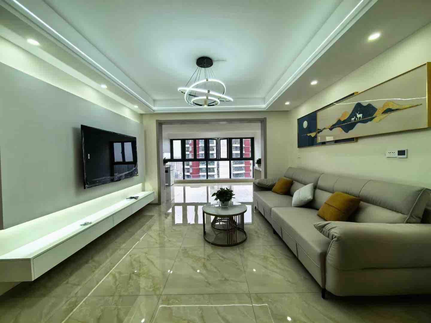 品质大小区，城南福星城，全新精装修，好楼层，视野开阔，证满二，一天未住