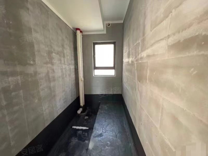 吾悦广场，​169平，大平层，东边户​，一梯一户，电梯小高层，采光好，南北双阳台