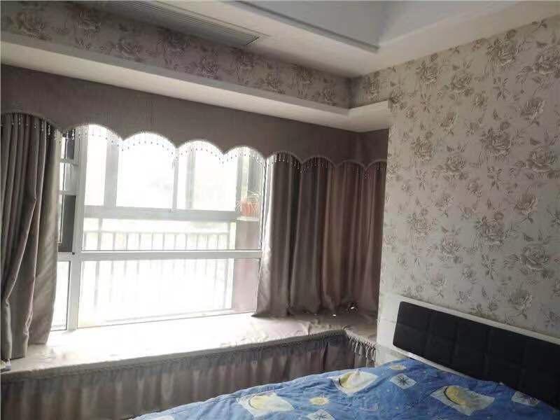 小区环境优美，三丰鼎城小洋房5室2厅2卫精装修