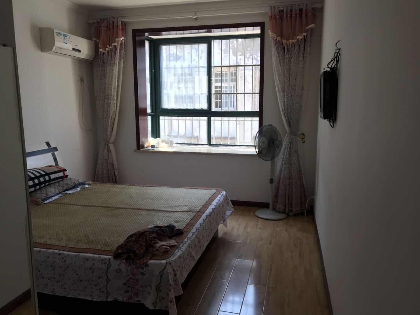 小城花园110平精装修3房2卫业主诚心卖房可压尾款