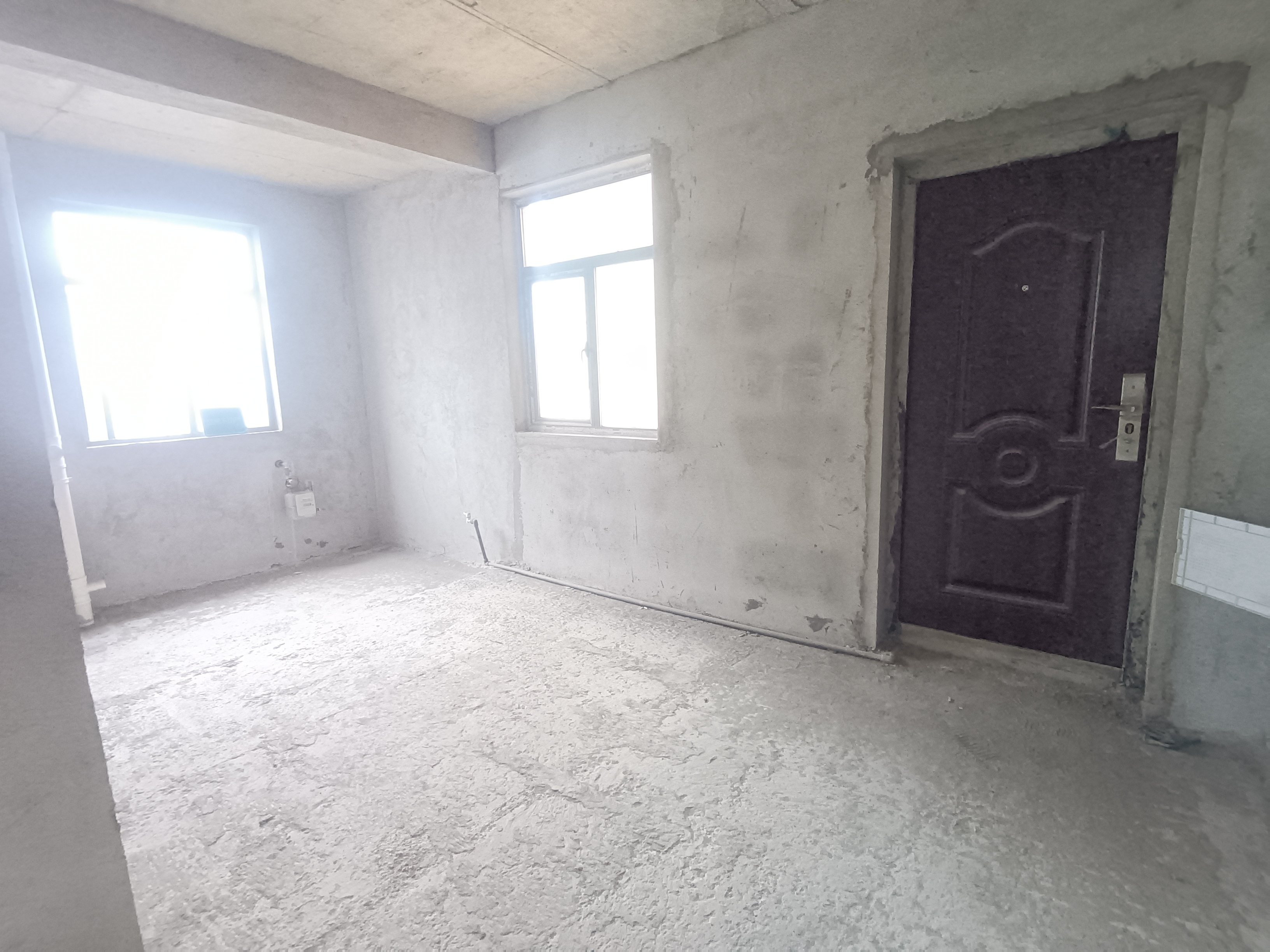 新街毛坯三房户型好南北通透楼下就是菜场