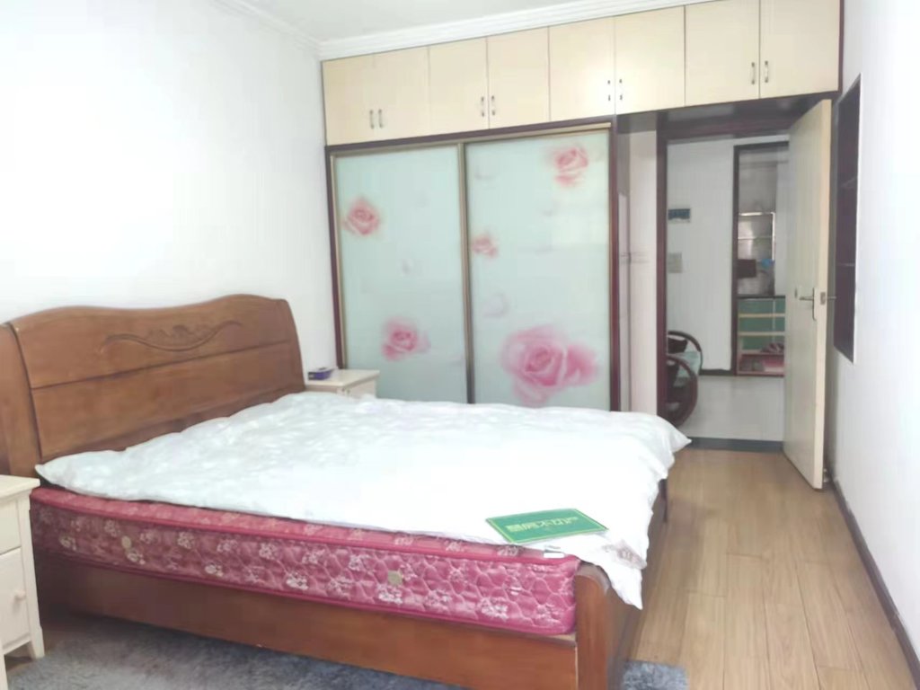 老人民医院宿舍中间楼层拎包即住带一储藏室