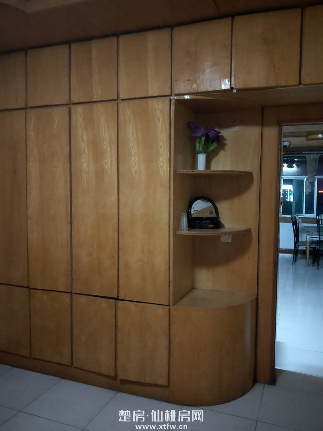 步行街旁储运公司宿舍楼