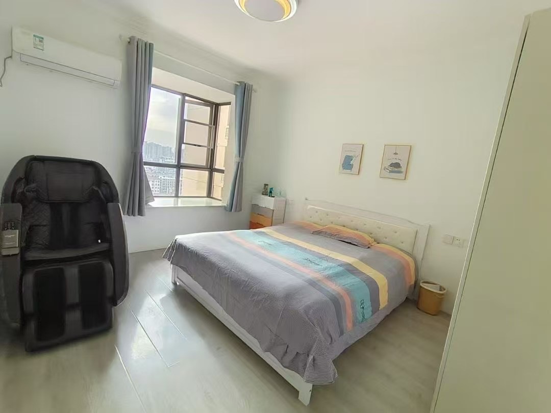 急售，降价了，武商仙下河旁，电梯精装三房，9成新，单价4900，满2年，双阳台，好楼层