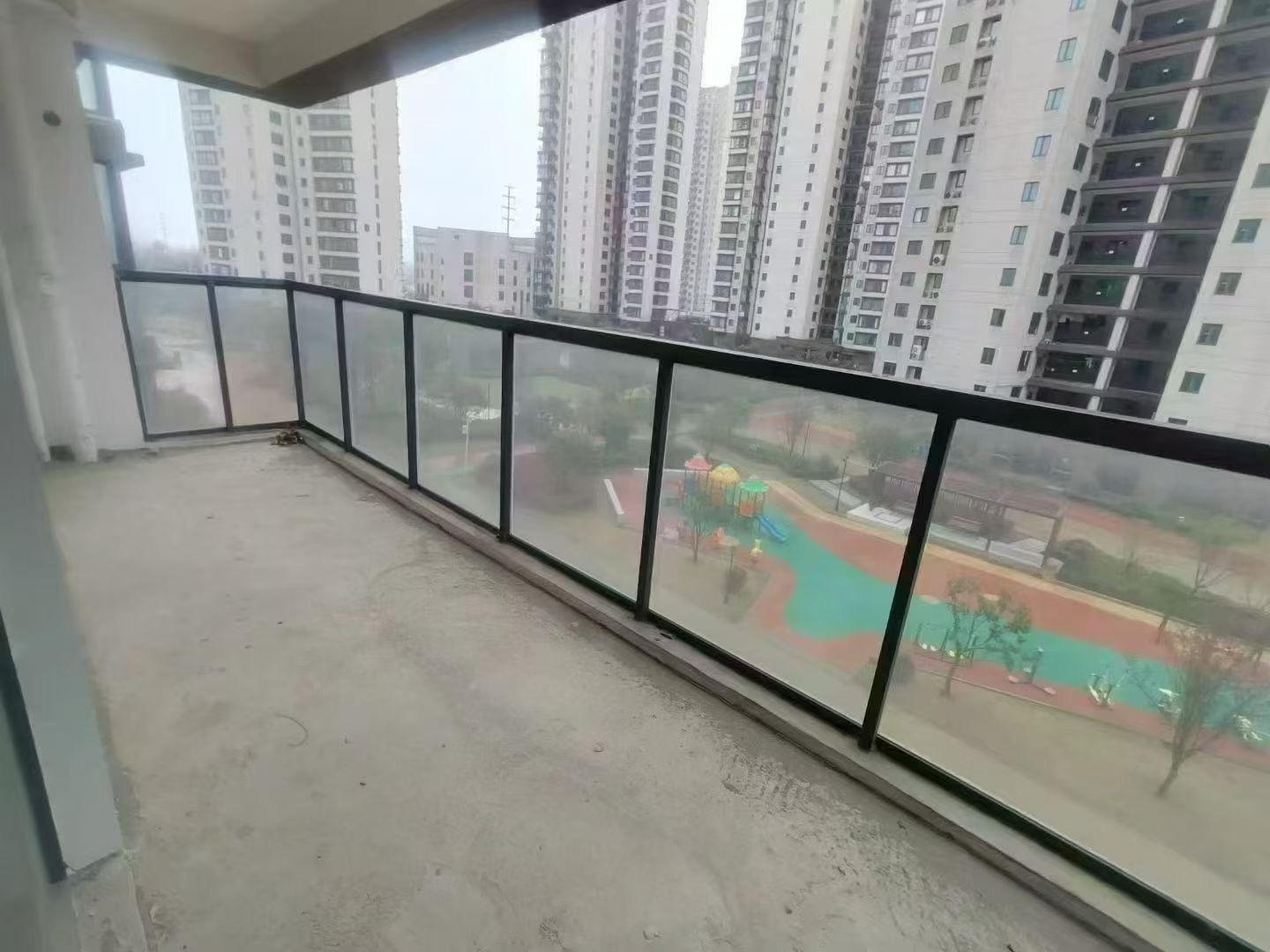 房东诚心出售，城南，蓝天白云，单价5500，亏本出售，捡漏