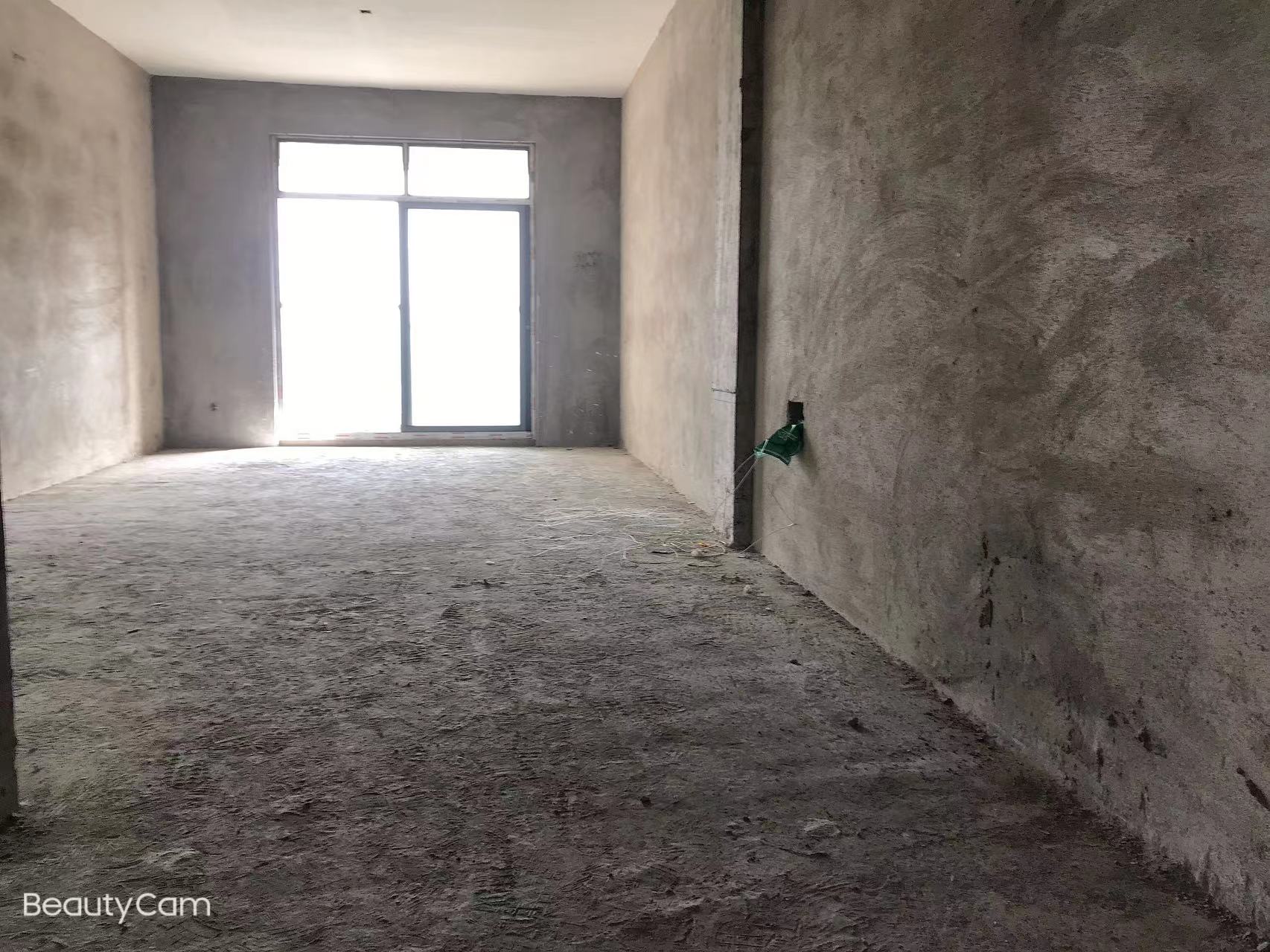 紫润尚城全朝南两房无遮挡转角大窗户采光好看房方便可按揭中间楼层