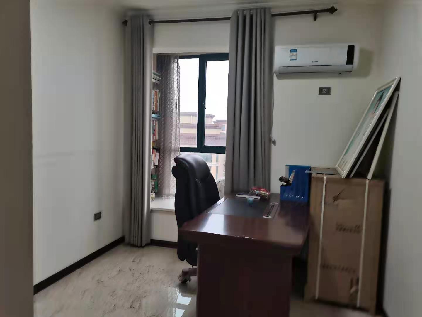 新城壹号朝南办公装修三房诚意出售