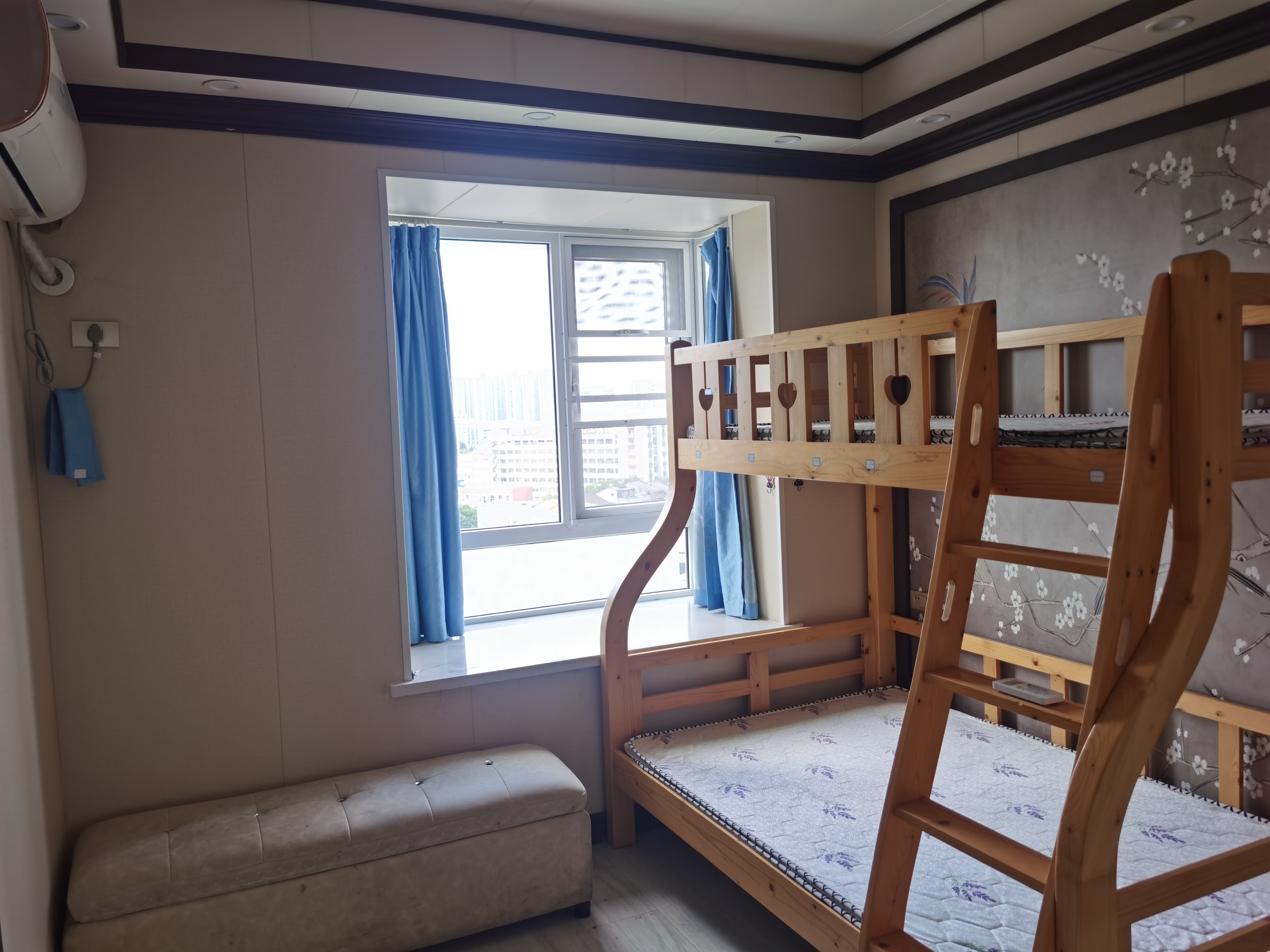 沃尔玛旁边南国明珠还建房三房出租