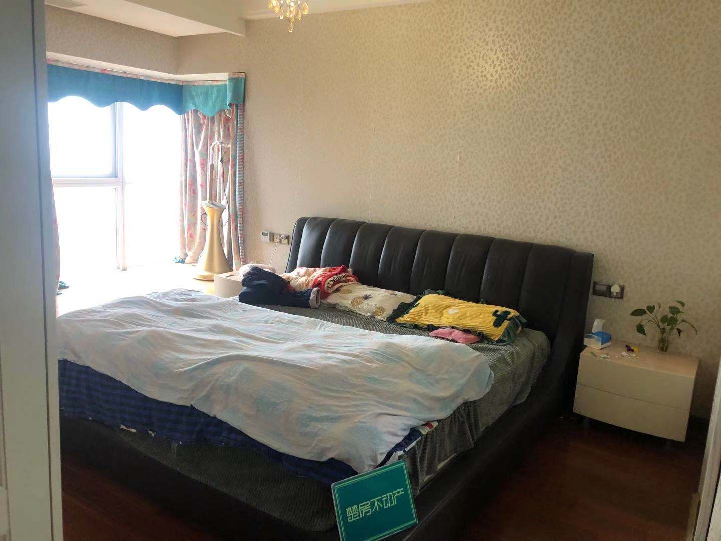 圣淘沙，精装大三房，楼层超好， 看房！