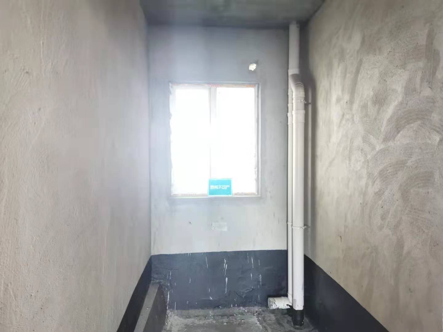 城南大盘领秀城毛坯大三房超大阳台养眼的很价格美丽房东诚意出售