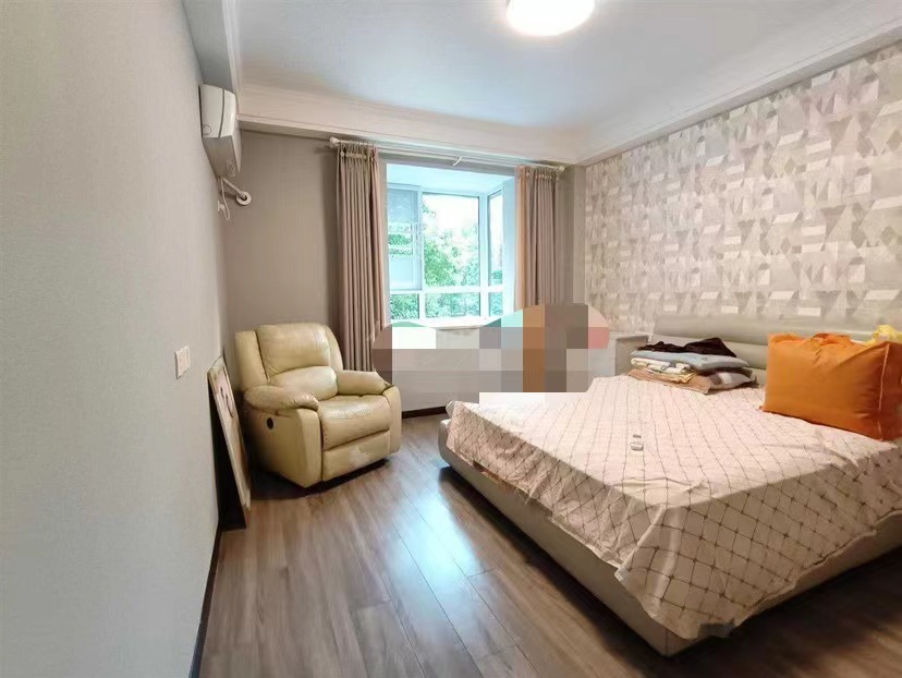 沔阳公馆，步梯2楼，6层洋房，精装三房，装修成色保养非常新，低公摊，证满二