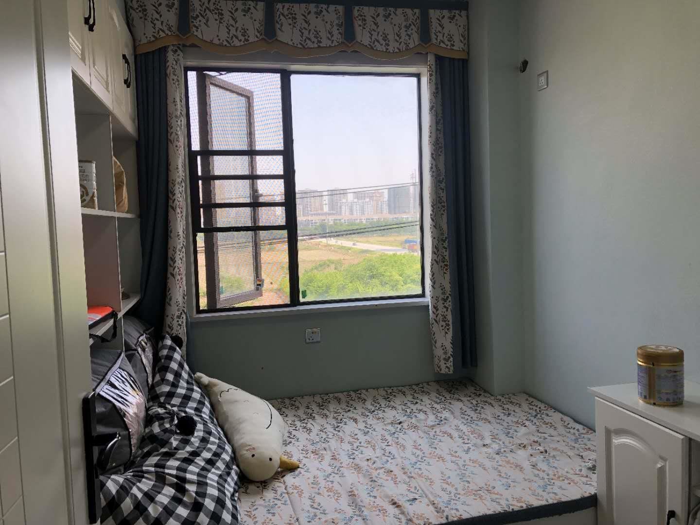 荣怀全新装修没住过人装修太漂亮采光蛮好品质 房