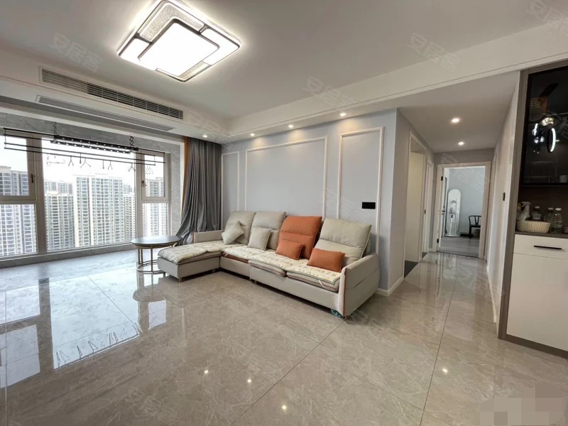 新二中二小旁，沔阳清华园，精装大三房两卫，可拎包人住！单价5字头，老证