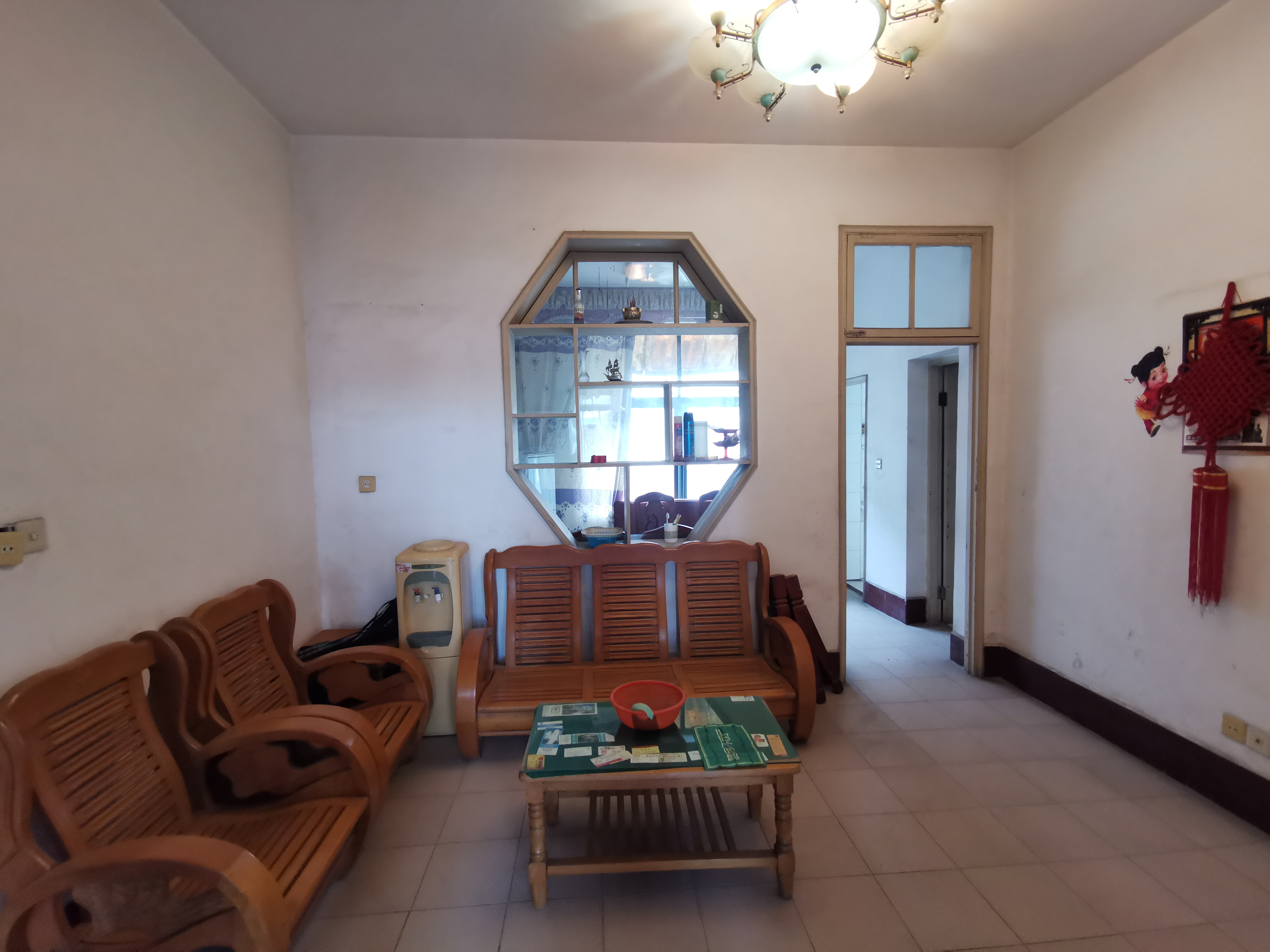 东区车站旁卫计委宿舍大三房格局好无遮挡实际面积100多平看房有钥匙