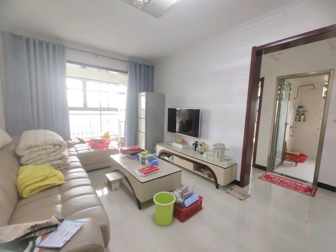 上苑一品3室2厅 精装修保养完好 家具家电全配 优价出租！