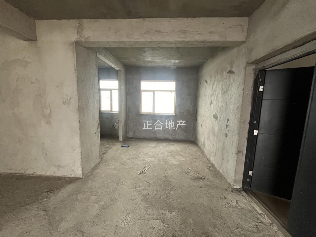 城南，毅腾南城郡，一口价60万送车位，单价4950，新二中，证满二